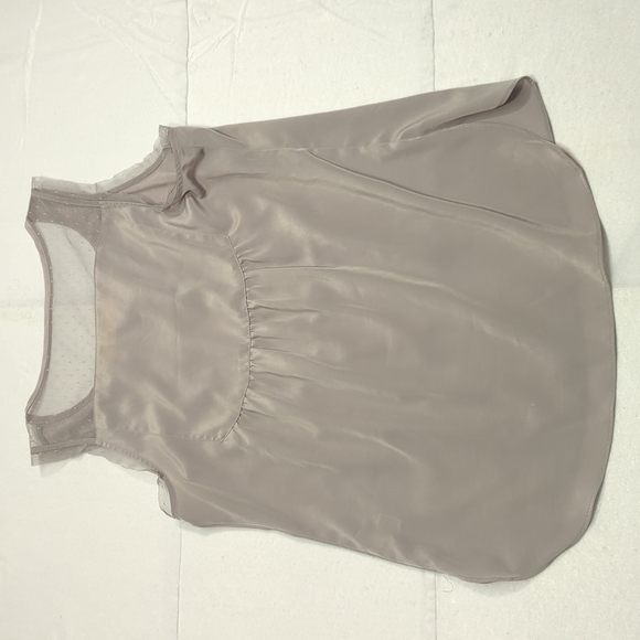 Button front sleeveless blouse - Picture 5 of 5